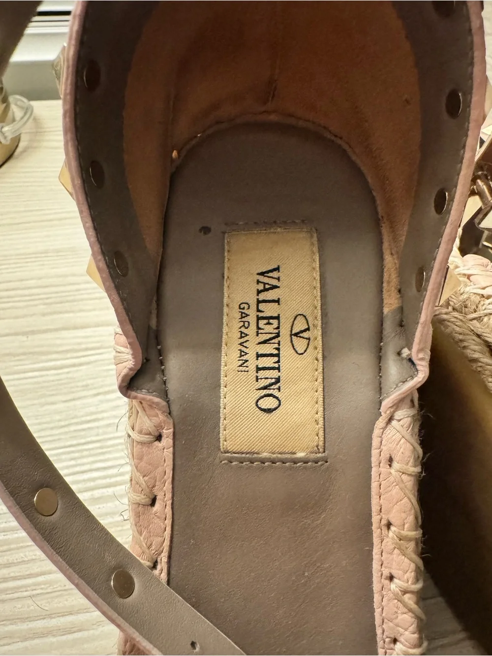 VALENTINO GARAVANI AUTHENTIC blush pink rockstud espadrills. ORIGINAL PACKAGING